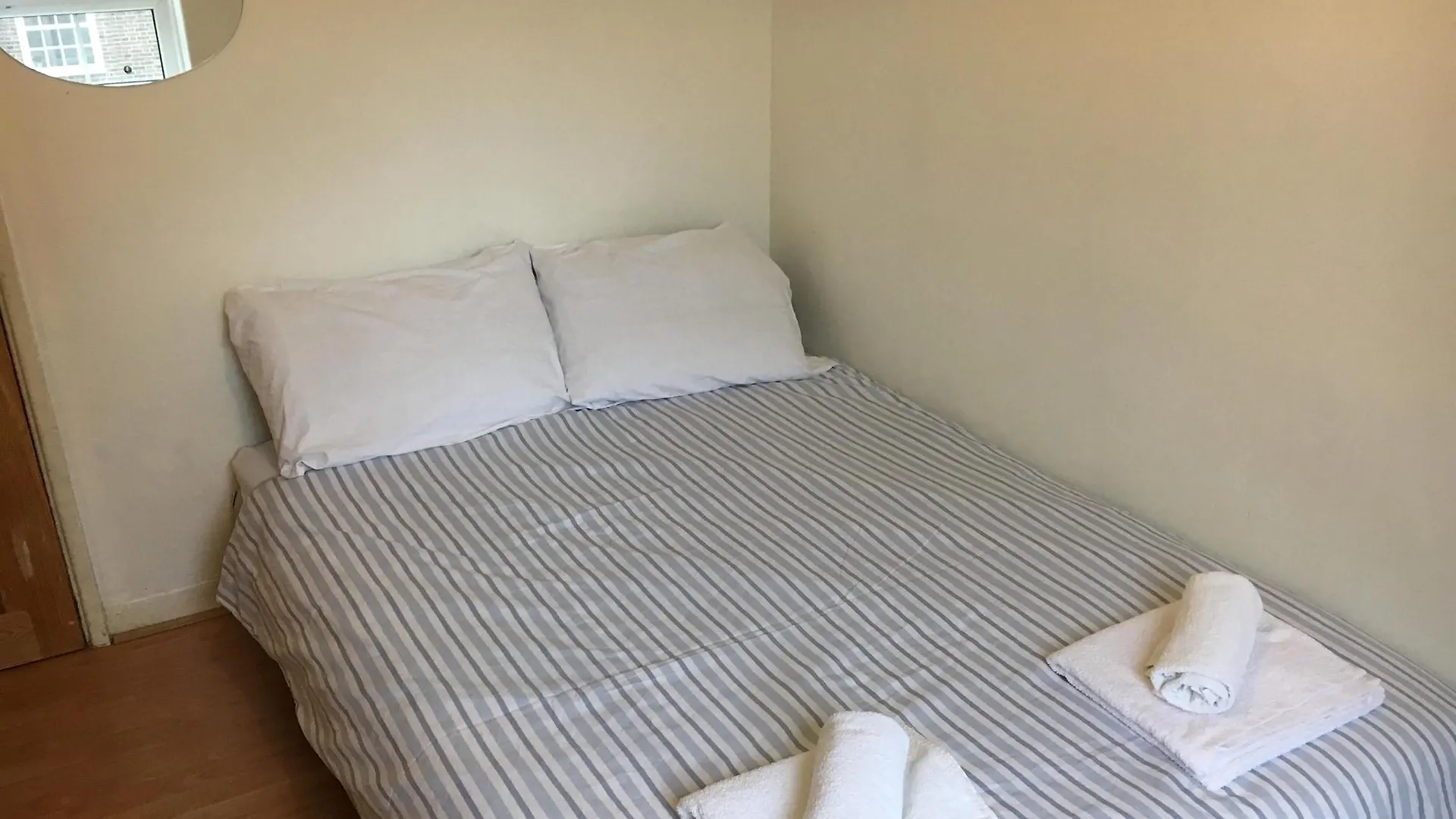 Beechwood House Apartment London